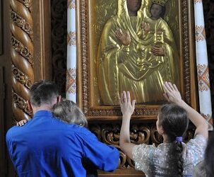 10 простих щоденних молитов для підтримки шлюбу.