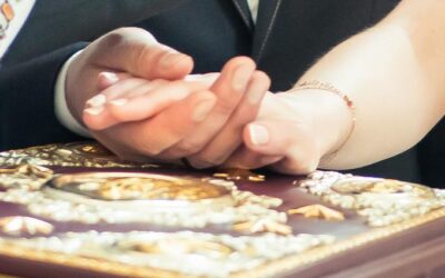 НАПАДИ НА ПОДРУЖЖЯ І РОДИНУ